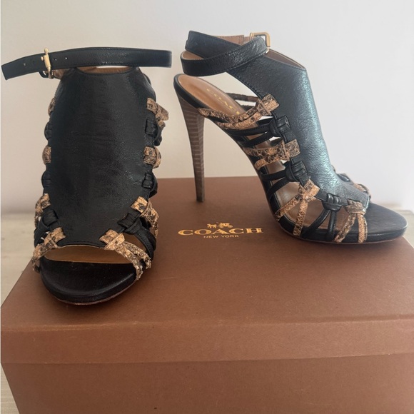 Coach Black and Sand Strappy Heels. Excellent Condition. - Picture 1 of 6